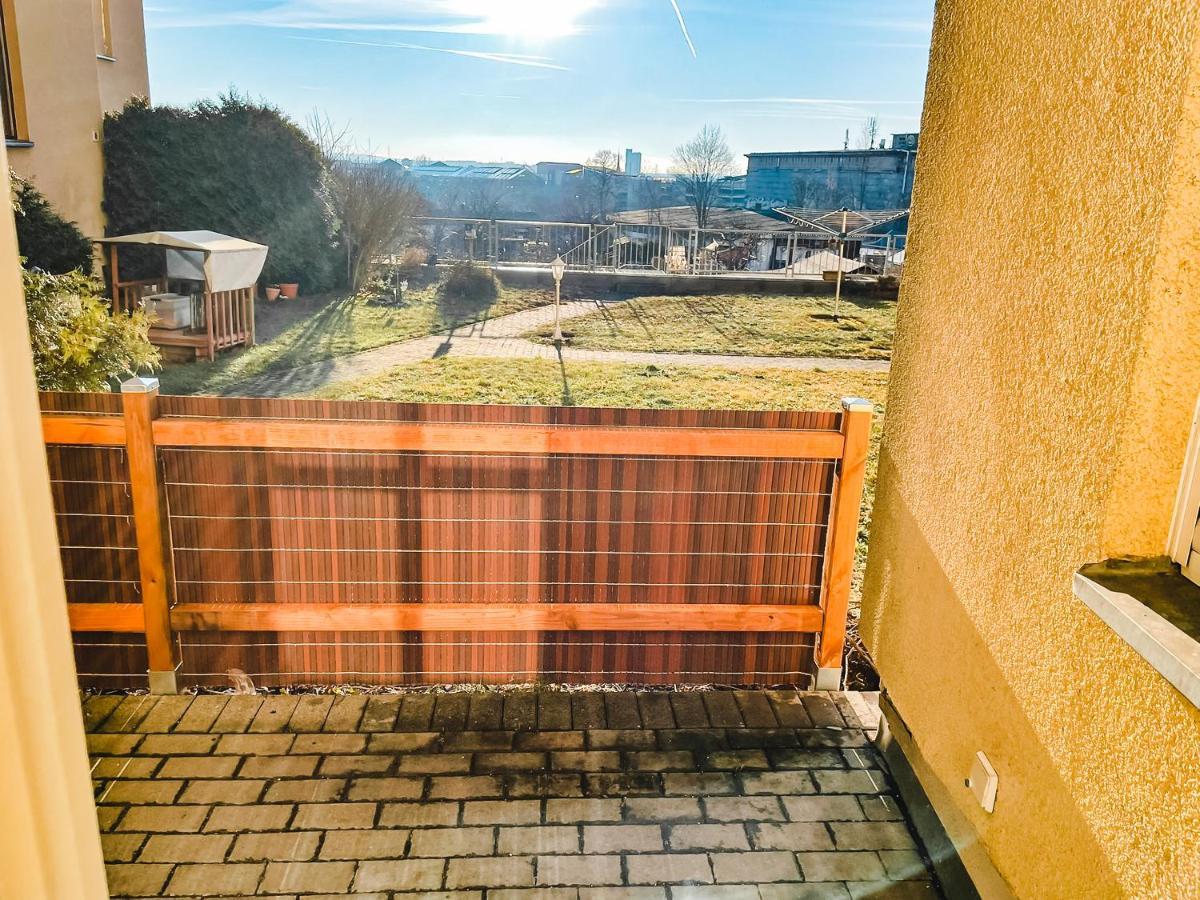 Schoene Wohnung, Eigene Terrasse, Privater Parkplatz, Wi-Fi, Waschmaschine, 3P Κέμνιτς Εξωτερικό φωτογραφία